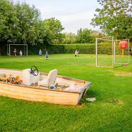 Fachwerkhaus - Sueden Oben - Bauernhof Hopp Vadersdorf * フェーマルン