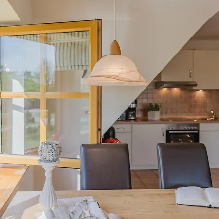 Fachwerkhaus - Sueden Oben - Bauernhof Hopp Vadersdorf * フェーマルン